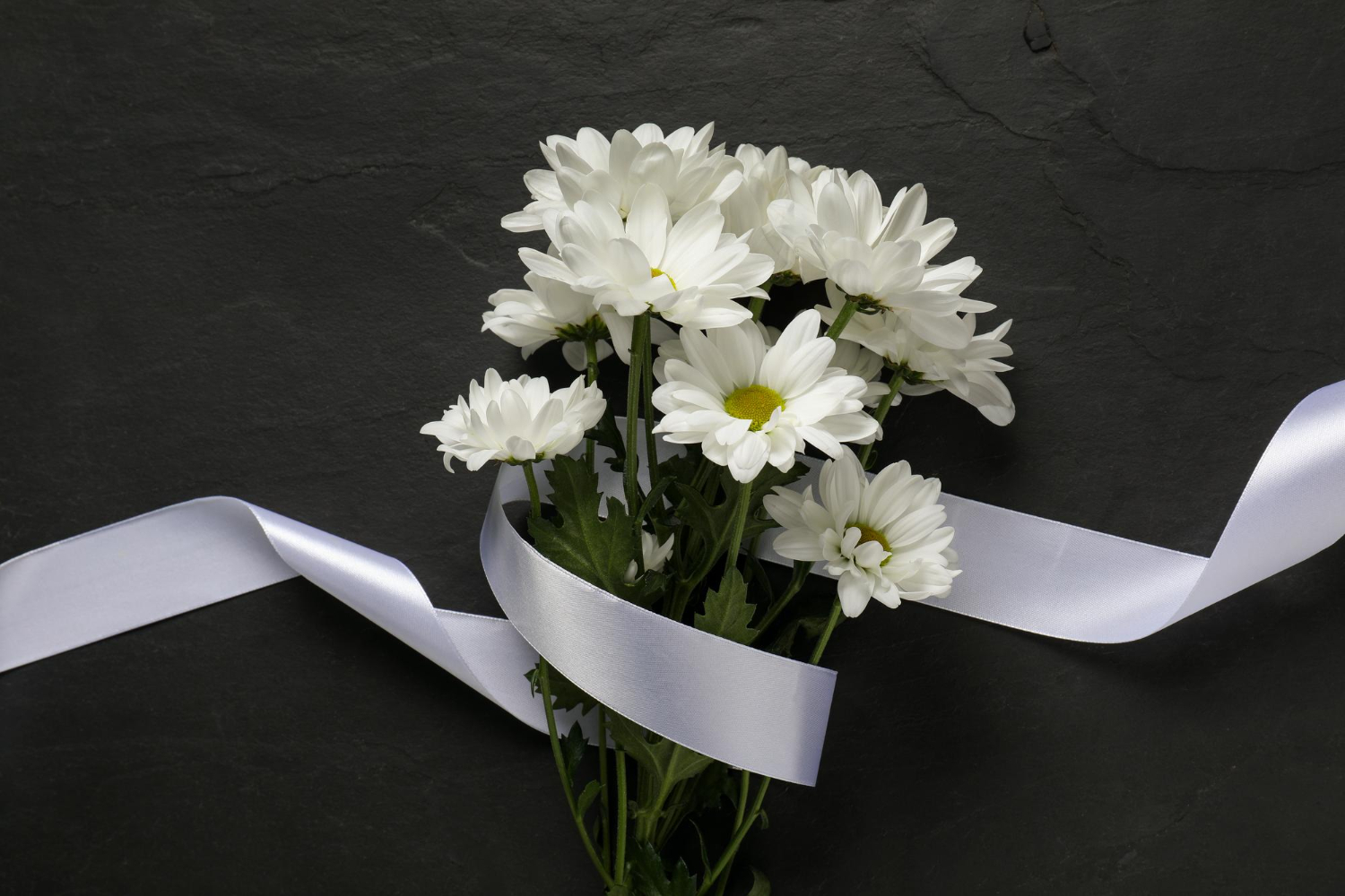 Sympathy Flowers Delivery Perth – Elegant Floral Tribute