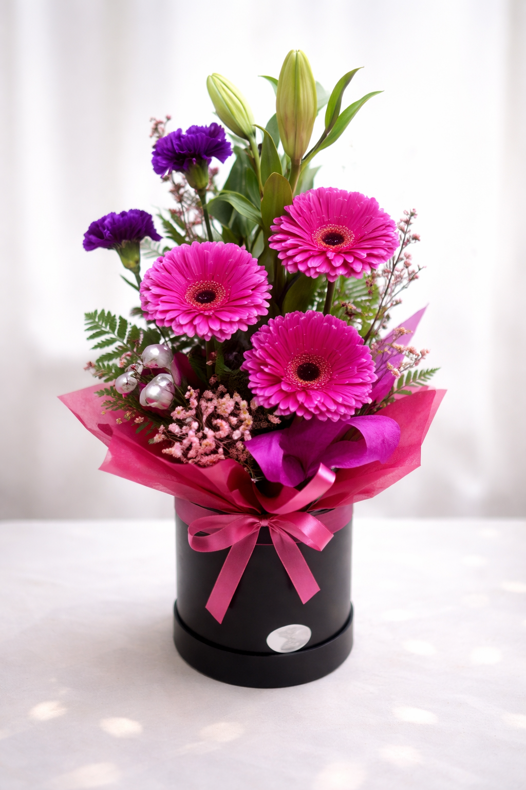 A Mixed Bright Mixed Hat Box