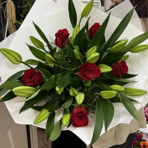 Roses with White Oriental Lilly Bouquet